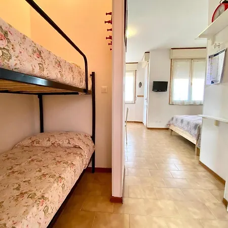 Ferienwohnung Fuer 4 Personen Ca 26 Qm In Lido Delle Nazioni, Adriakueste Italien Podelta * Lido delle Nazioni